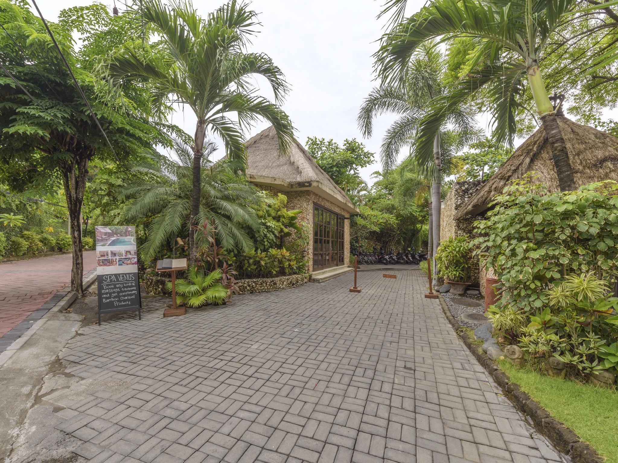 Villa Kubu Семиняк Екстериор снимка